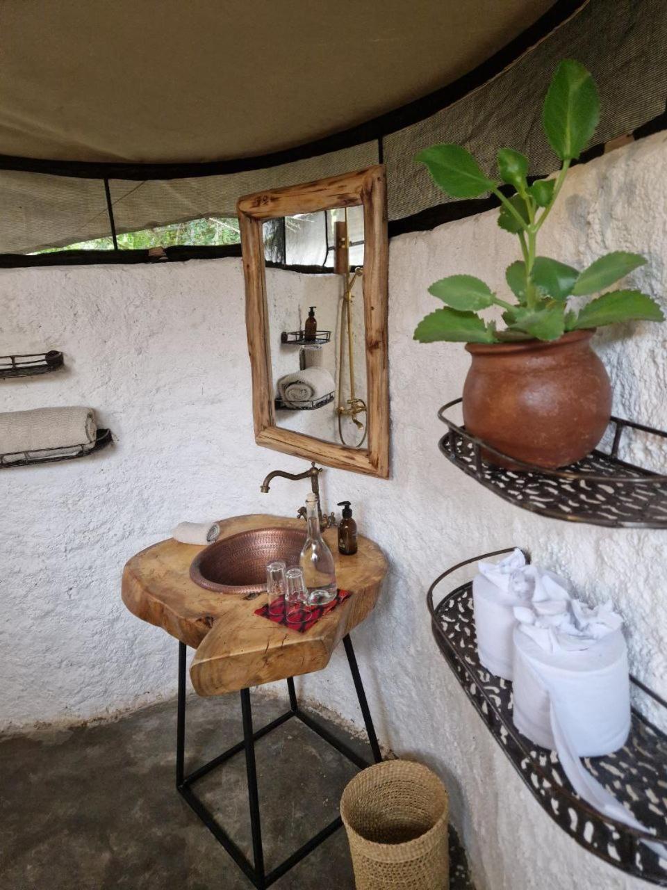 Dolly Farm & River Camp, Luxury Tents Usa River Zewnętrze zdjęcie