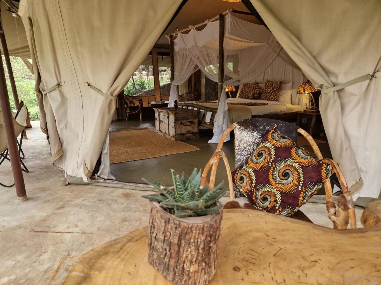 Dolly Farm & River Camp, Luxury Tents Usa River Zewnętrze zdjęcie