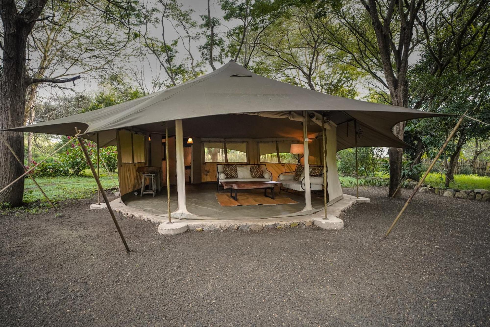 Dolly Farm & River Camp, Luxury Tents Usa River Zewnętrze zdjęcie